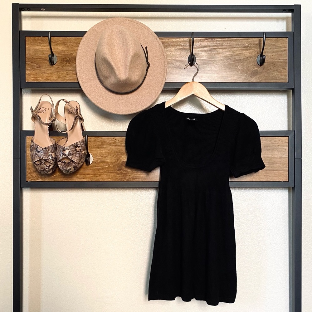 Short Sleeve Black Sweater